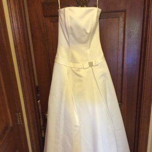 Beautiful Italian Wedding Dress Simply and Elegant
